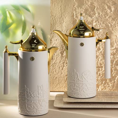Set of vacuum flasks