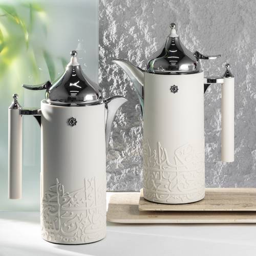 Set of vacuum flasks