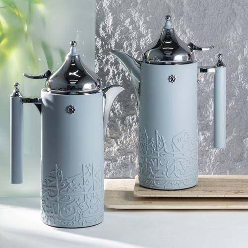 Set of vacuum flasks