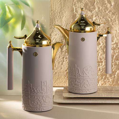 Set of vacuum flasks