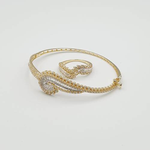 اسوارة ذهب عيار 18