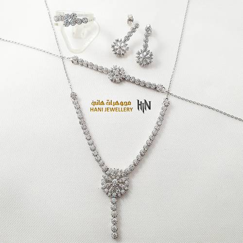 طقم ذهب عيار 18