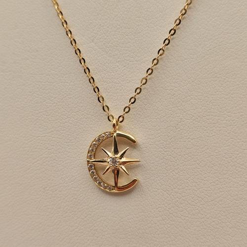 عقد ذهب عيار 18