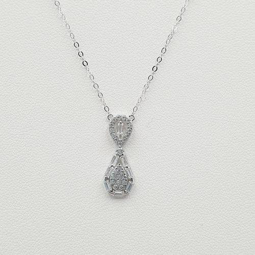 عقد ذهب عيار 18