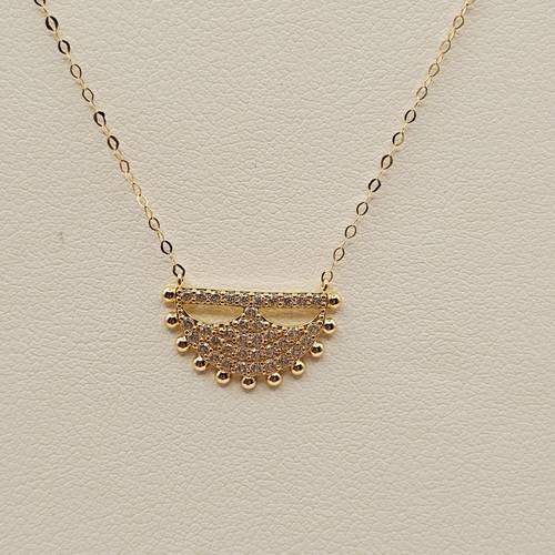 عقد ذهب عيار 18