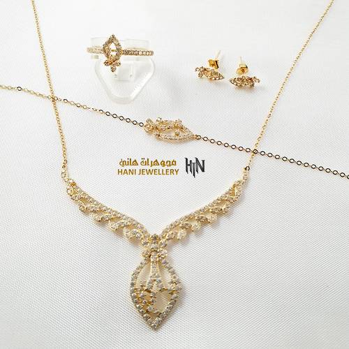 طقم ذهب عيار 18