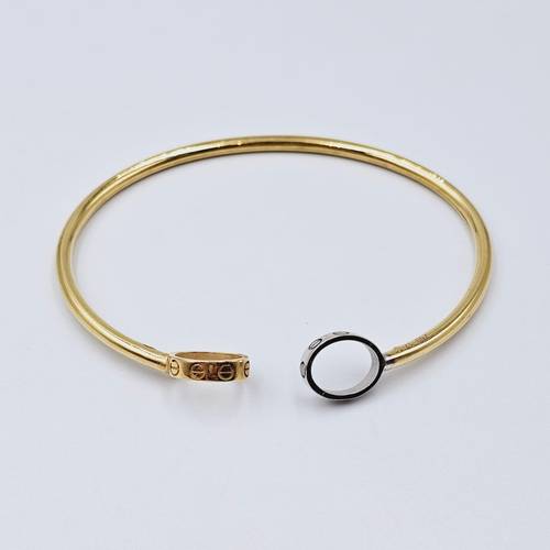 اسوارة ذهب عيار 18