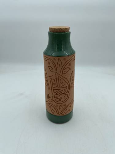قارورة طراز مديني 600 ملي واكثر  (الجبار) اخضر