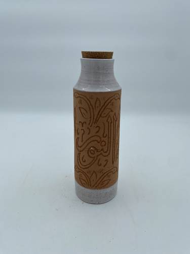 قارورة طراز مديني 600 ملي  واكثر (النور) ابيض