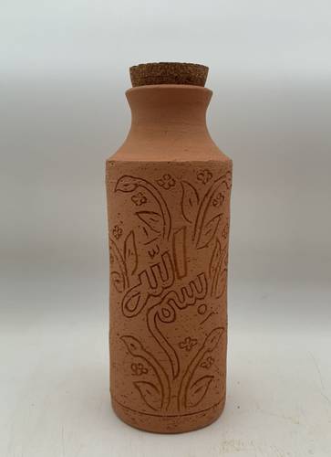 قارورة طراز مديني ، بدون لون ( بسم الله ) 600ملي واكثر 