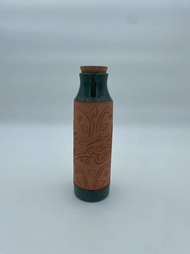 قارورة طراز مديني 600 ملي واكثر  (الرحيم) اخضر