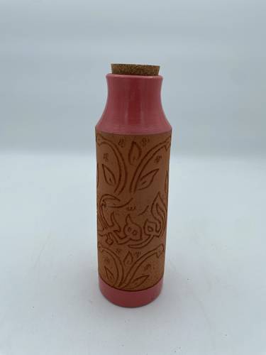 قارورة طراز مديني 600 ملي واكثر  (الوهاب) بنك