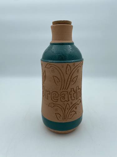 قارورة طراز مديني (breath)  اخضر 1.5لتر تقريبا