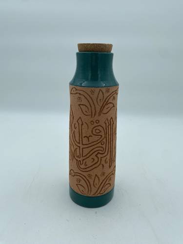 قارورة طراز مديني 600 ملي  واكثر  (الرزاق) اخضر