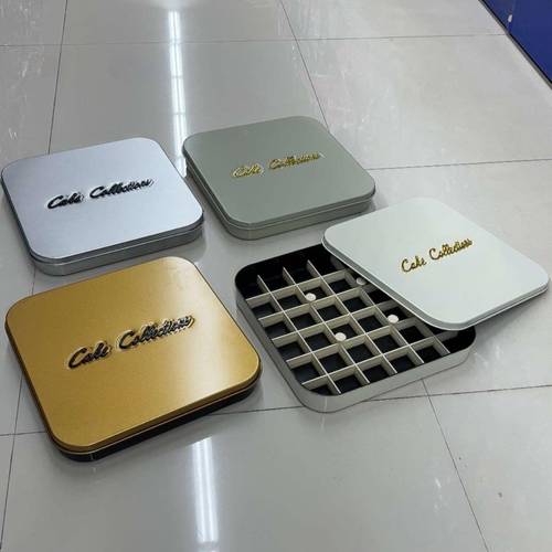 صينية بسبوسة مربعه مع قطاعة بالداخل