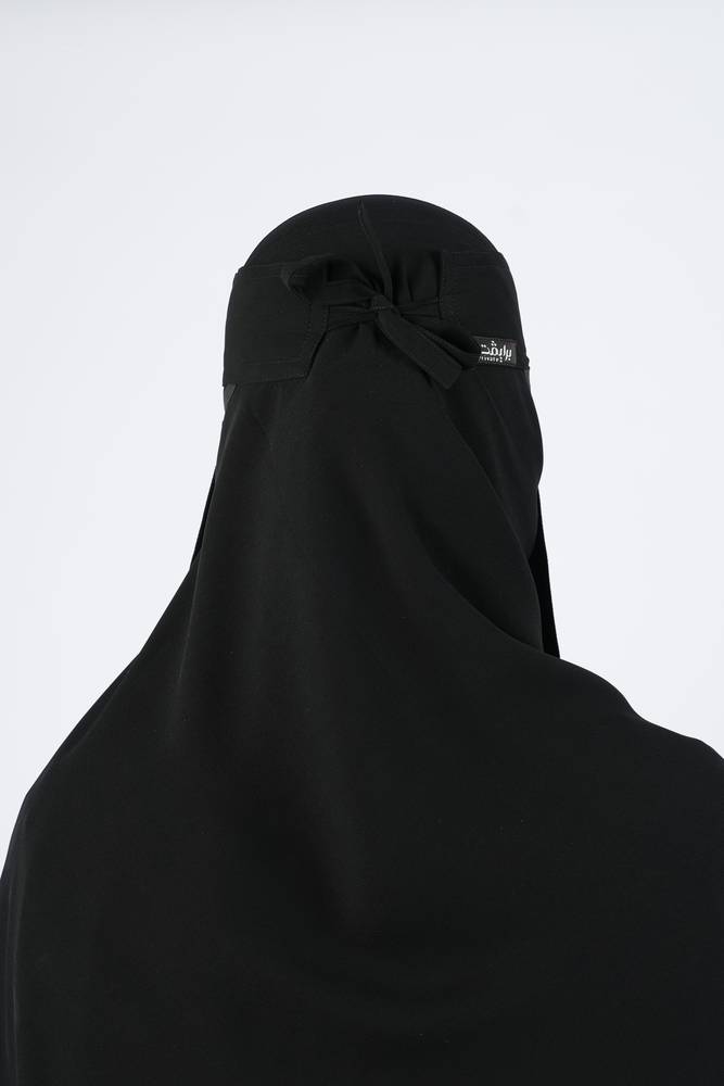 نقاب برايفت قصير مع خط مايل
