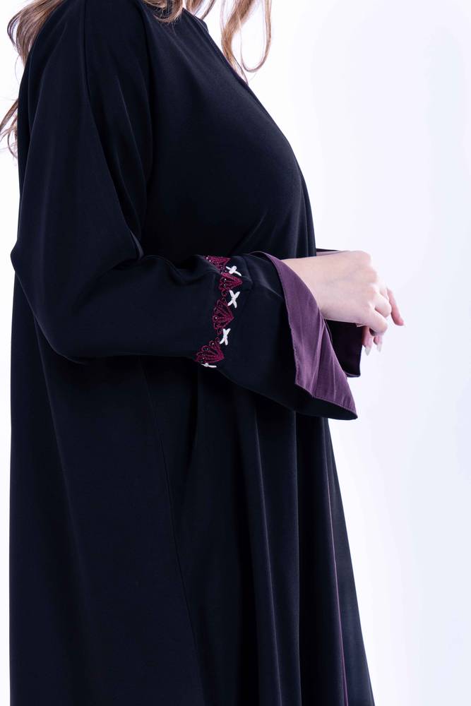 عباية بقماش ملكي تطريز آري