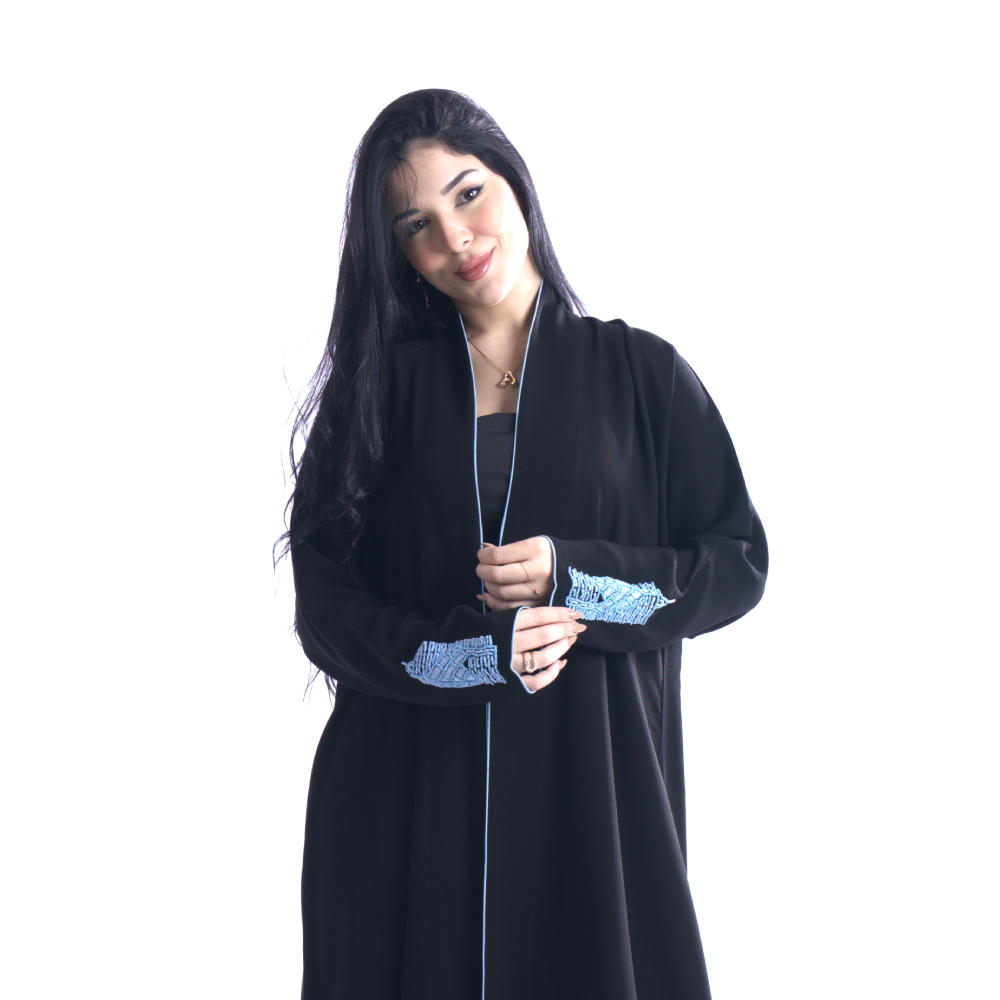 عباية كريب ملكي بتطريز يدوي وفصوص