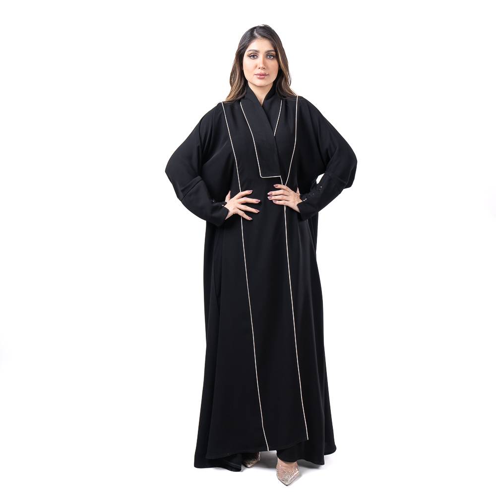 عباية سادة بقماش ملكي فاخر