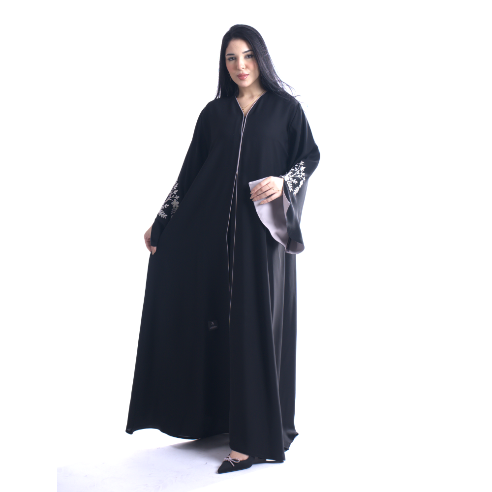 عباية من قماش إنترنت بتطريز آري