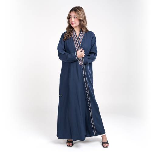 عباية سادة بقماش كريب مغسول