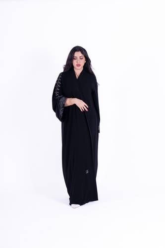 عباية عادية قماش كريب ملكي تطريز آري