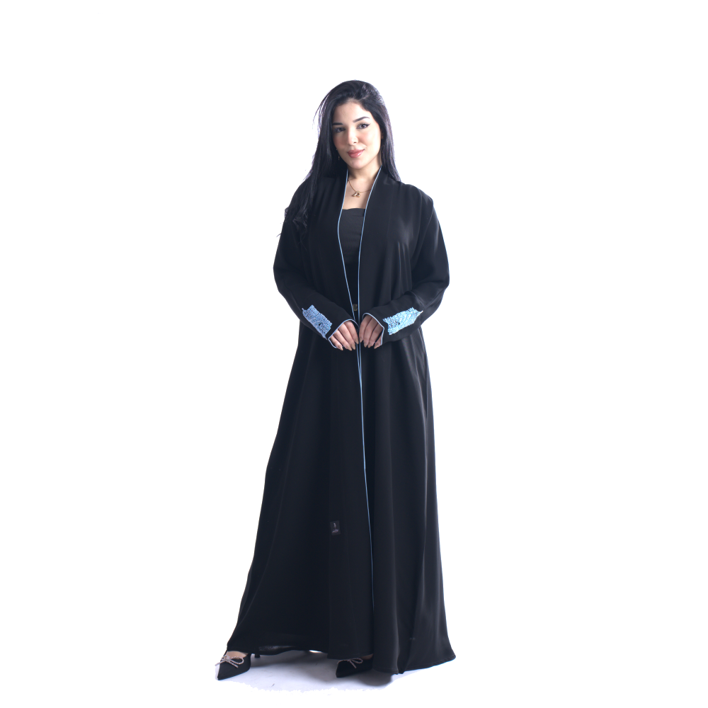 عباية كريب ملكي بتطريز يدوي وفصوص