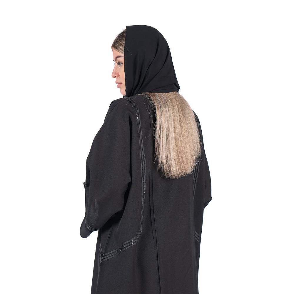 عباية سادة بقماش كريب برايفت الفاخر