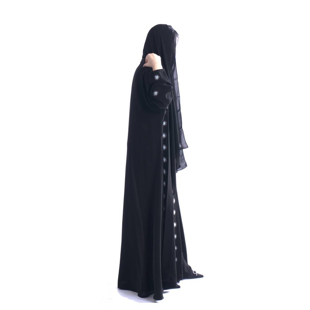 عباية كريب ملكي بتطريز شك يدوي