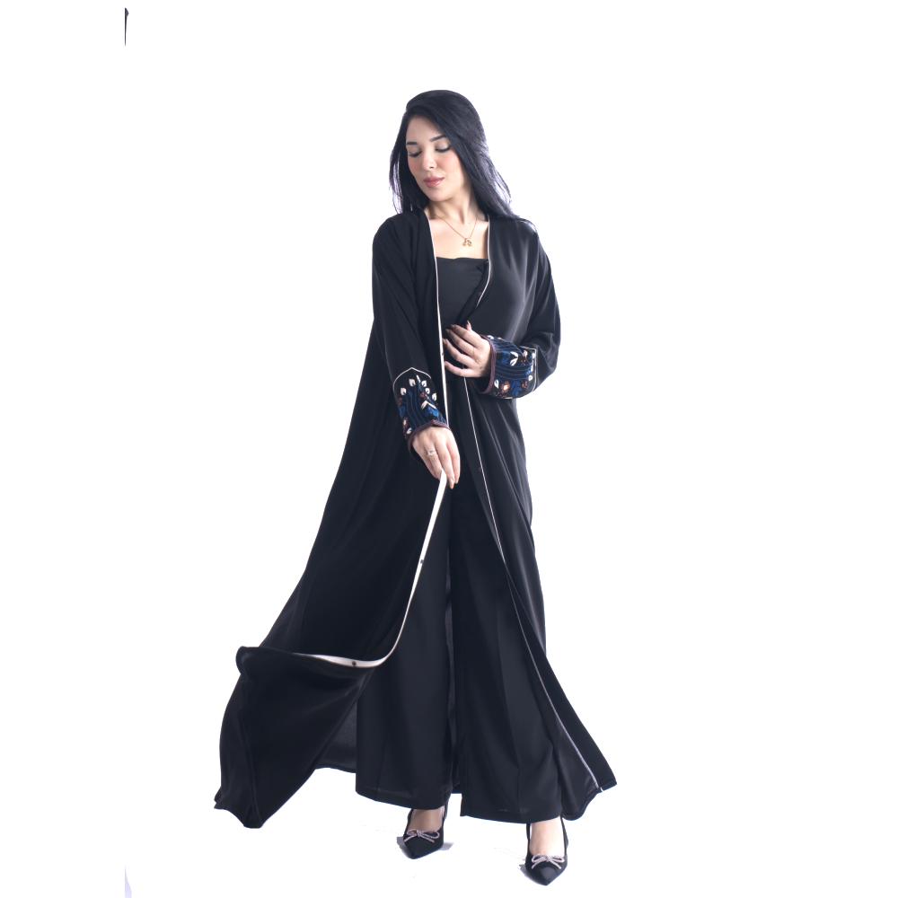 عباية كريب ملكي بتطريز شك يدوي