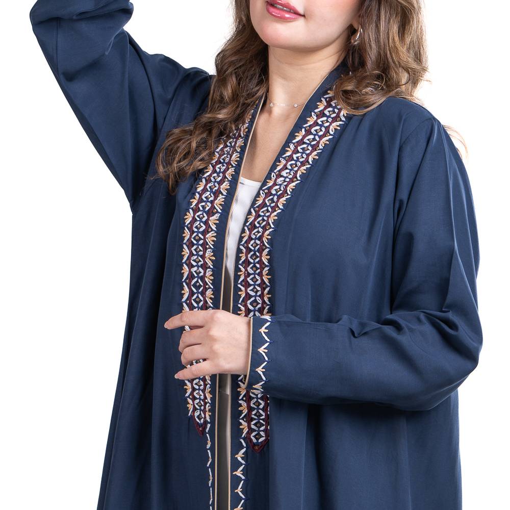 عباية سادة بقماش كريب مغسول