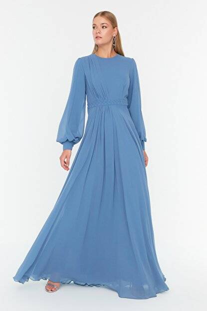فستان سهرة طويل أزرق بثنيات نسائي