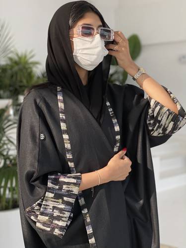 عبايه يوميه لينن اسود 
