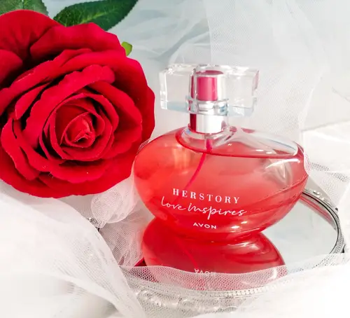 عطر هير ستوري لاف إينسبايرز(برائحة الشايبر والأخشاب)