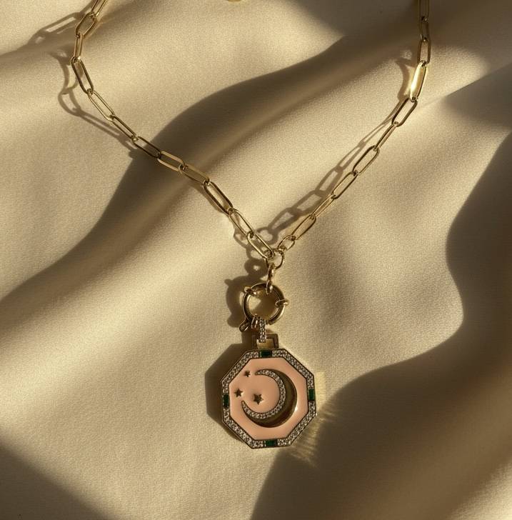 Luna Medallion