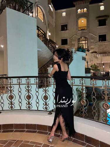 فستان اسود بريش  - XS