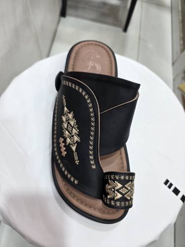 حذاء رجالي شرقي