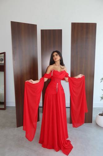 Scarlet elegance