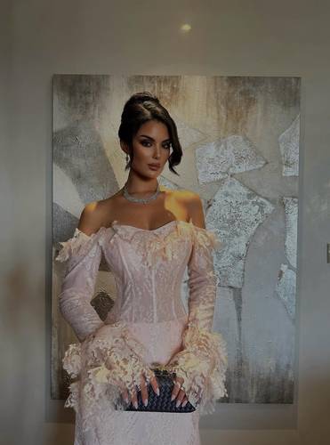Robe en dentelle rose poudré