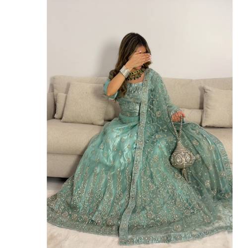 Queen saree