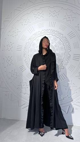 عبايه لنن طبيعي اسود  (مع قطعتين داخليه)