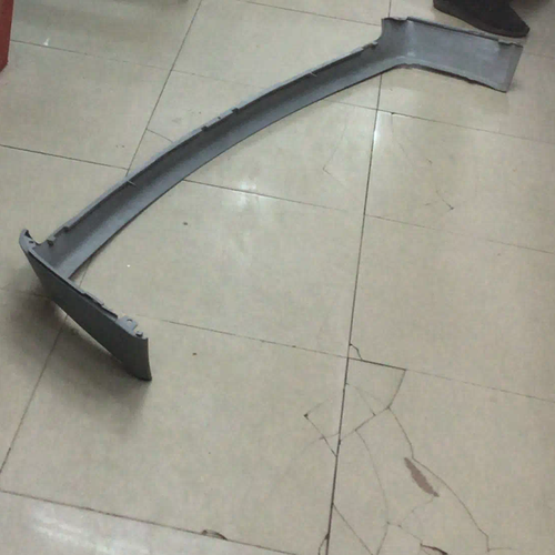 جلدة صدام خلفي 124 / 88 مرسيدس تايوان