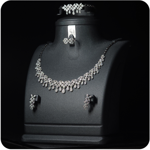 طقم ذهب أبيض - 18K