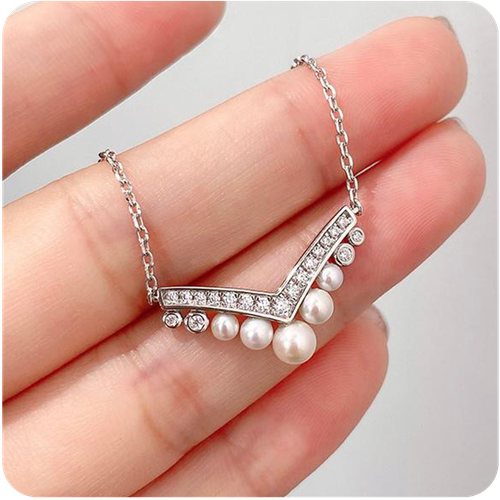 Silver Necklace With Freshwater Pearls - 925K
