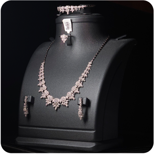 طقم ذهب أبيض - 18K