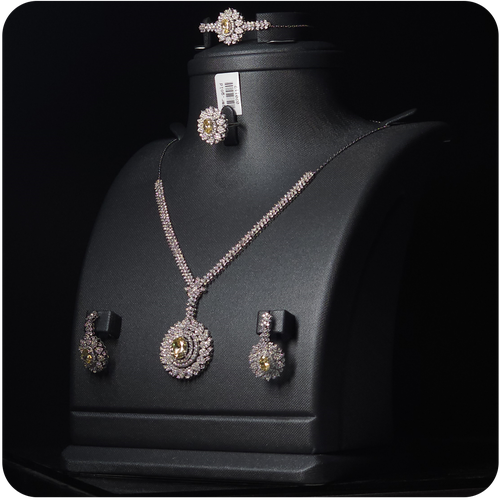 طقم ذهب أبيض - 18K