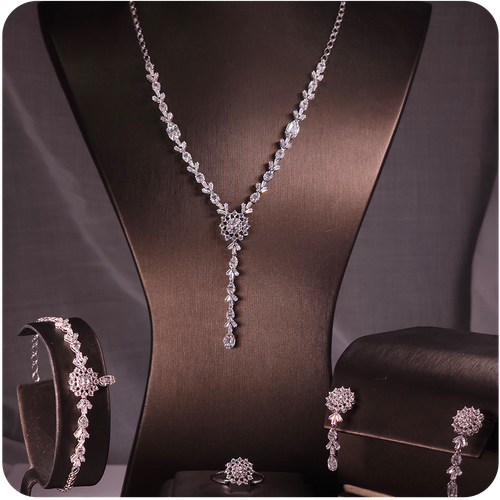طقم ذهب ابيض - 18K
