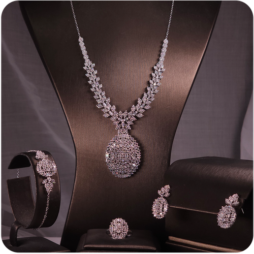 طقم ذهب ابيض - 18K