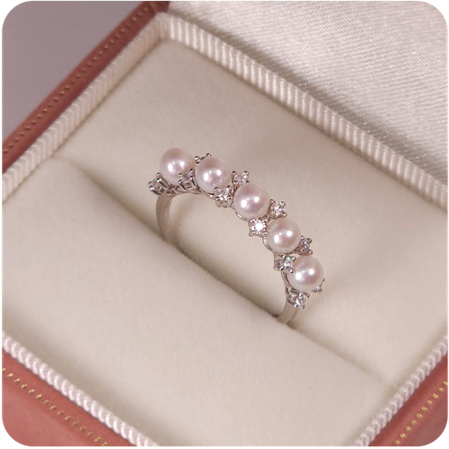 Silver Ring With Freshwater Pearls - 925K