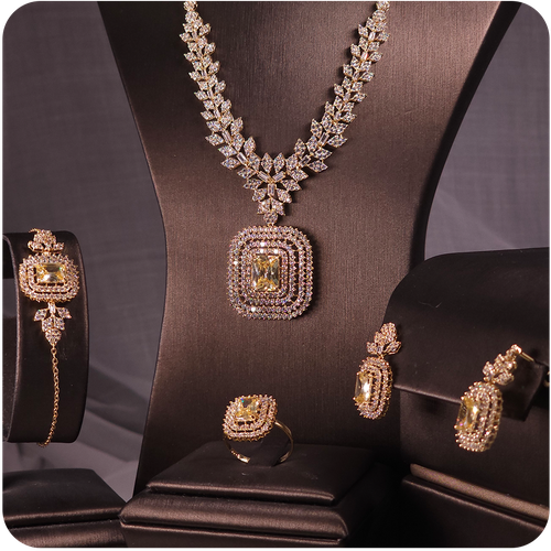 طقم ذهب ملكي - 18K